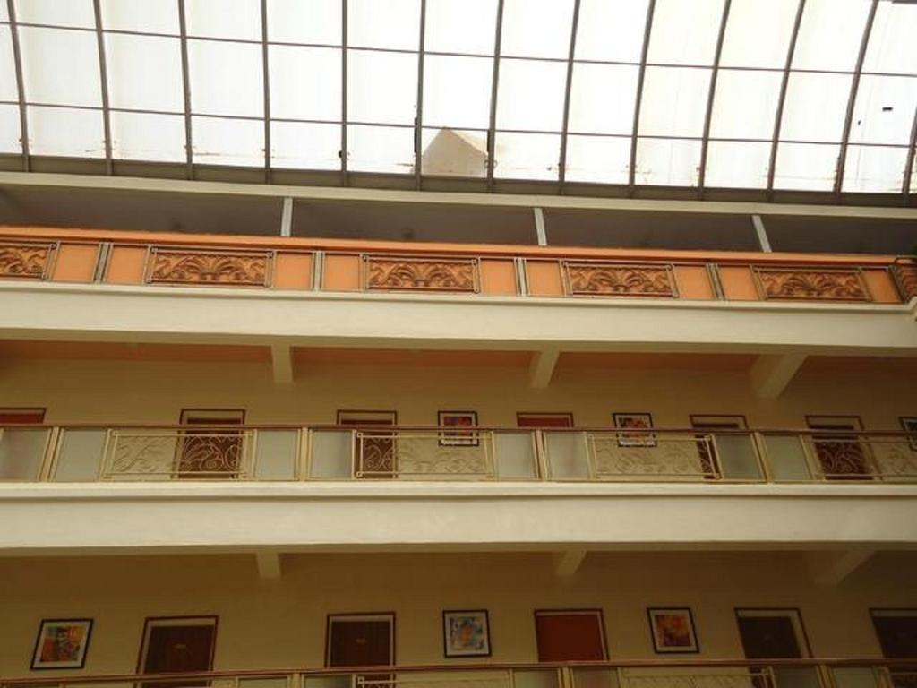 Shilpi Hill Resort サパットアーラ エクステリア 写真