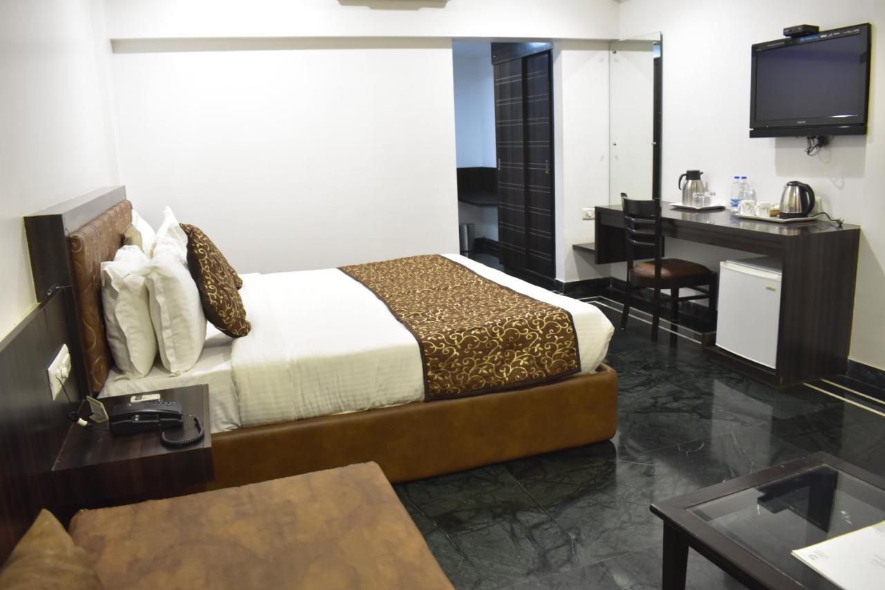 Shilpi Hill Resort サパットアーラ エクステリア 写真