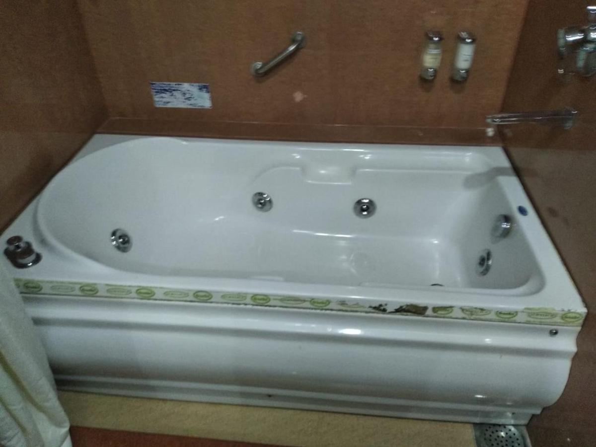 Shilpi Hill Resort サパットアーラ エクステリア 写真