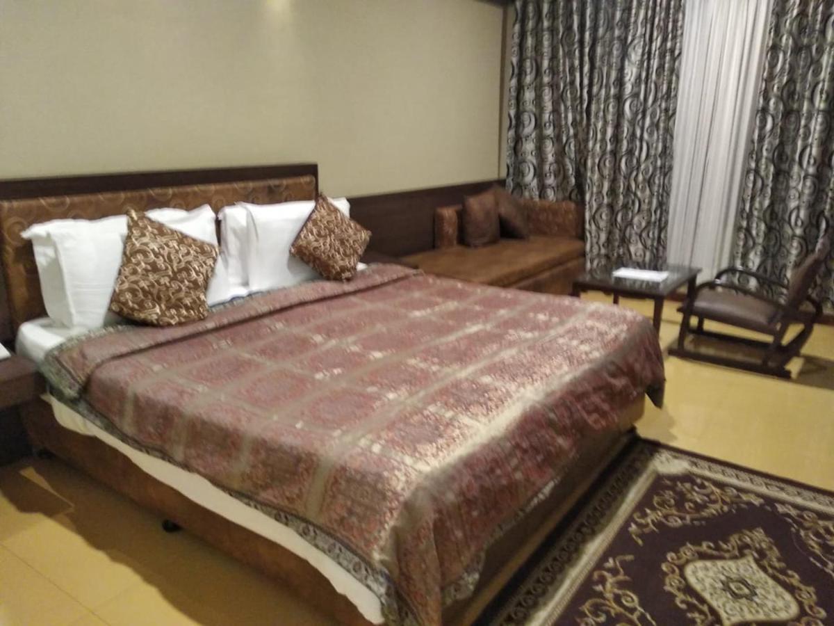 Shilpi Hill Resort サパットアーラ エクステリア 写真
