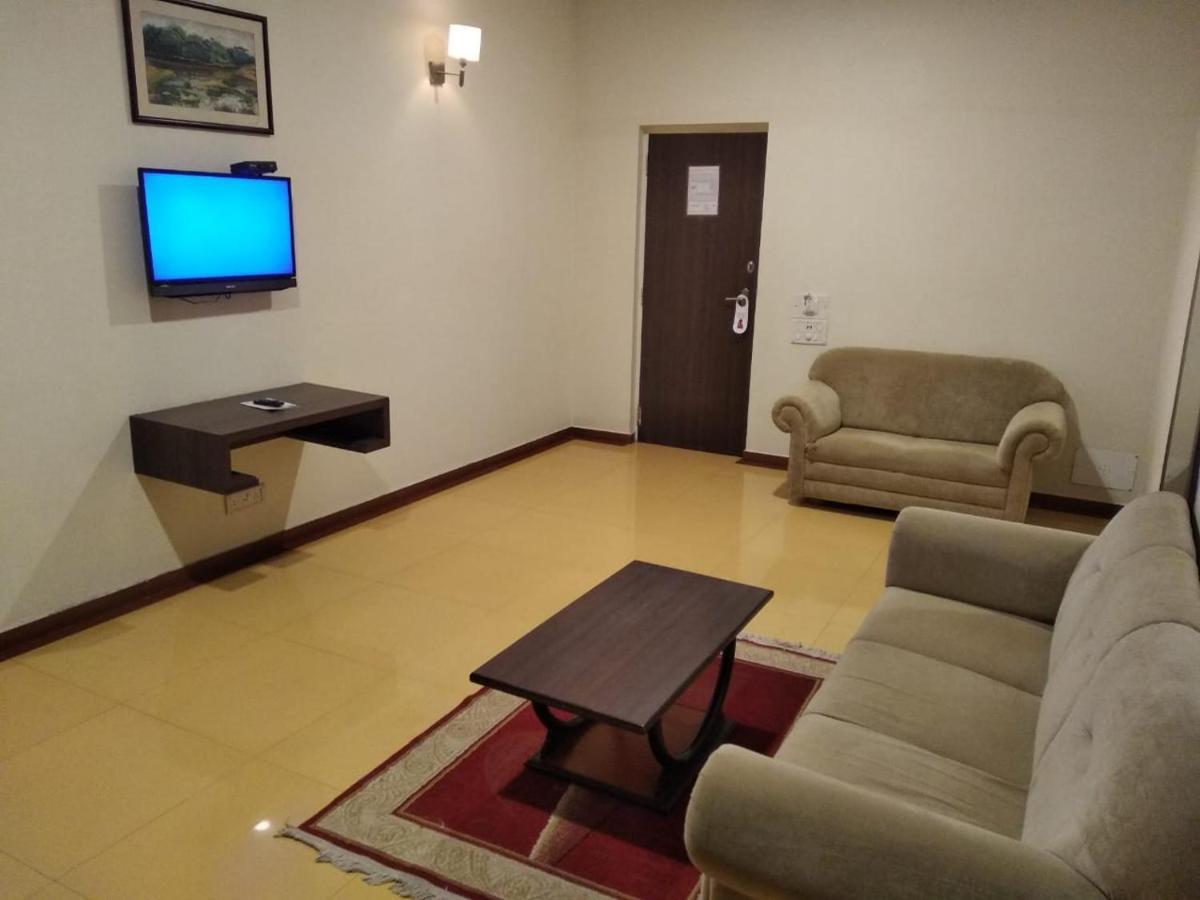 Shilpi Hill Resort サパットアーラ エクステリア 写真